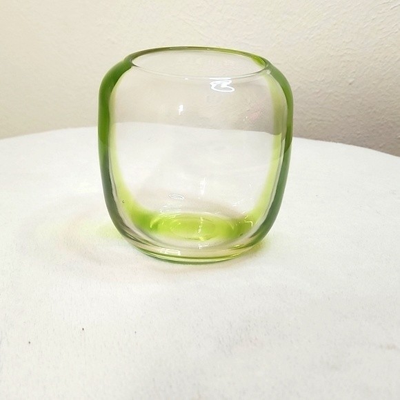Clear vase hand blown heavy art glass with lime green clear stripe - Picture 1 of 10